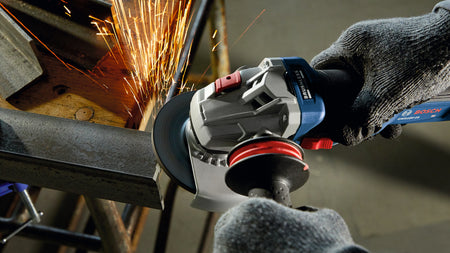 Bosch GWS18V-10B14 18V Brushless 4-1/2 – 5 In. Angle Grinder Kit with (1) CORE18V® 8 Ah High Power Battery