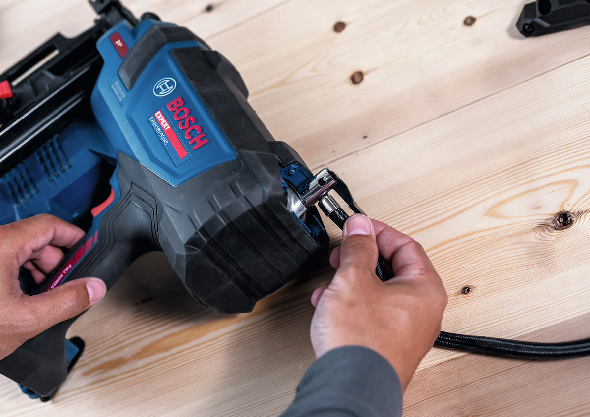Bosch EXNH18V-90MRB14X EXPERT 18V 30-Degree Framing Nailer Kit With 4.0 Ah Battery and Multi-Voltage Charger