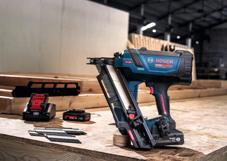 Bosch EXNH18V-90MDB14X EXPERT 18V 20-Degree Framing Nailer Kit With 4.0 Ah Battery and Multi-Voltage Charger