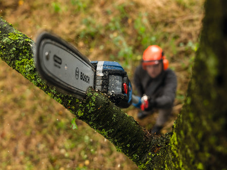 Bosch GKE18V-25TPN 18V 10 In. Pole Chainsaw